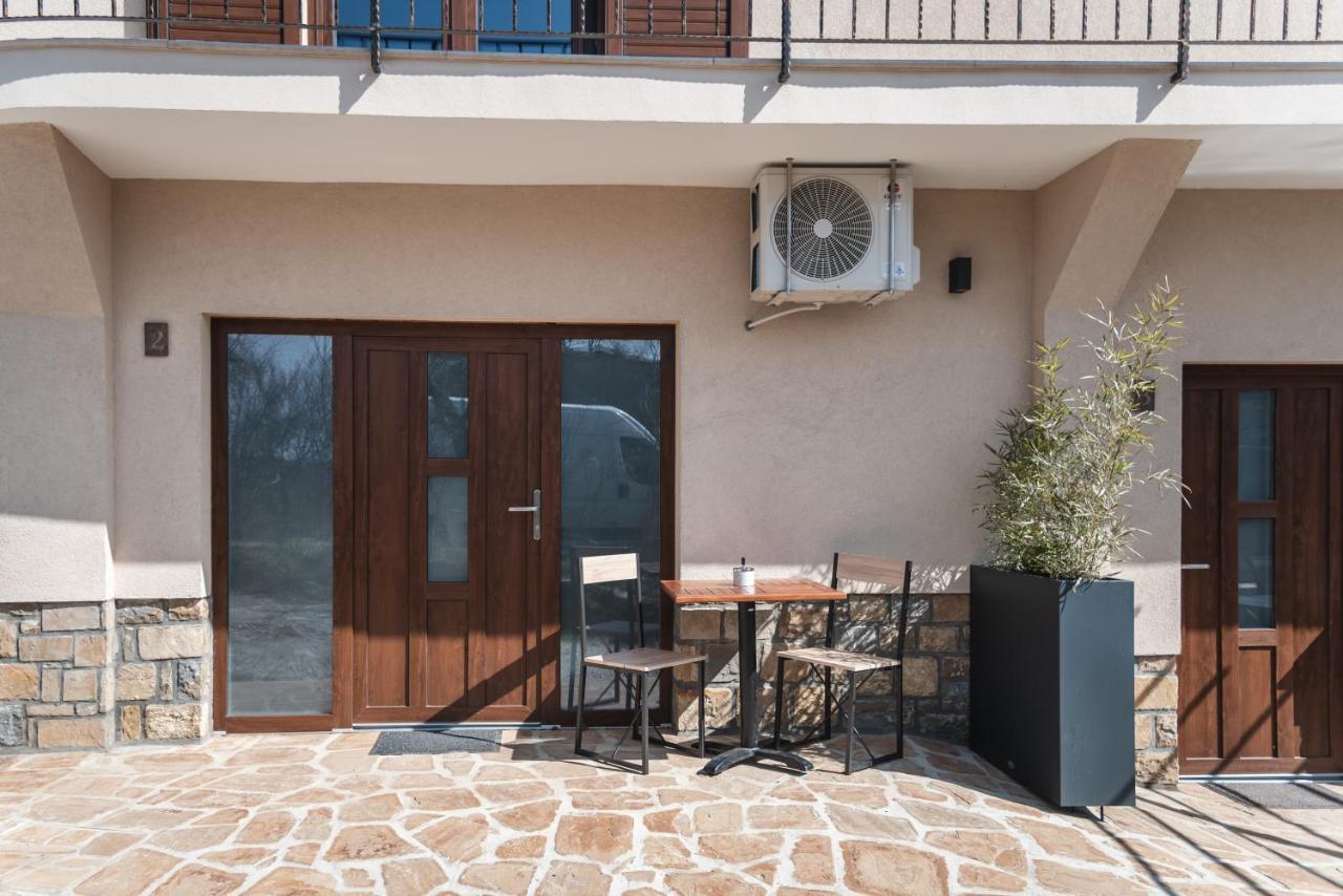 Hisa Kapis With Hot Tube Apartment Koper Luaran gambar