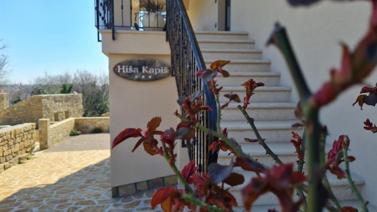 Hisa Kapis With Hot Tube Apartment Koper Luaran gambar