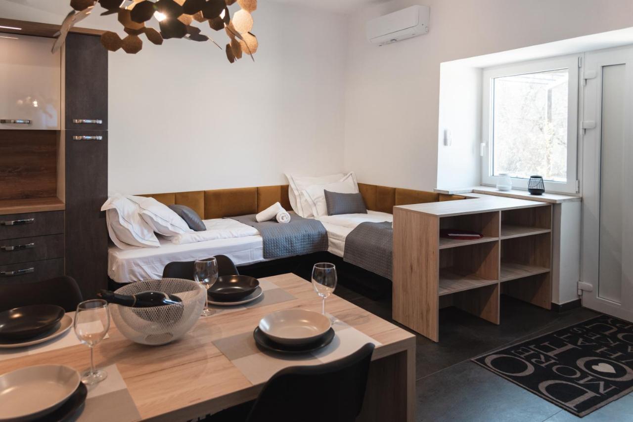 Hisa Kapis With Hot Tube Apartment Koper Luaran gambar