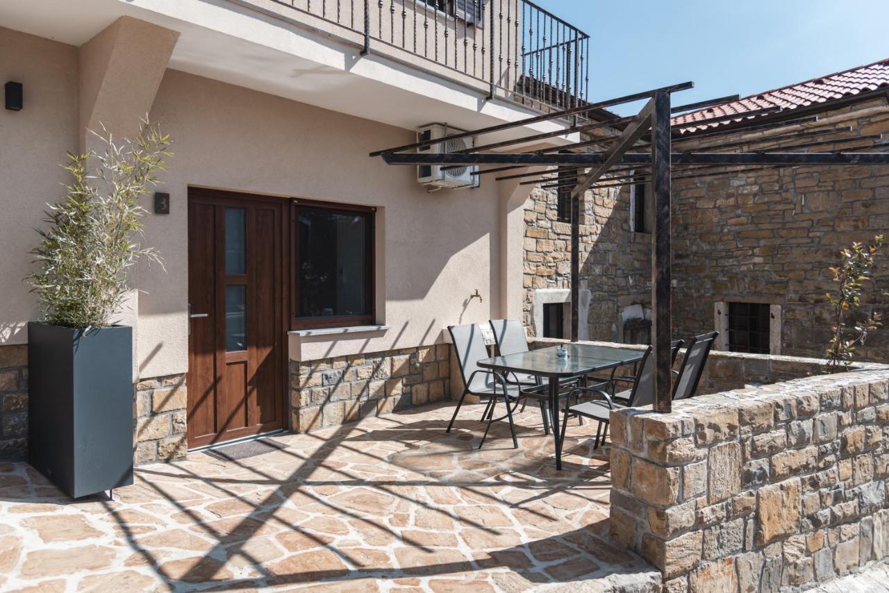 Hisa Kapis With Hot Tube Apartment Koper Luaran gambar