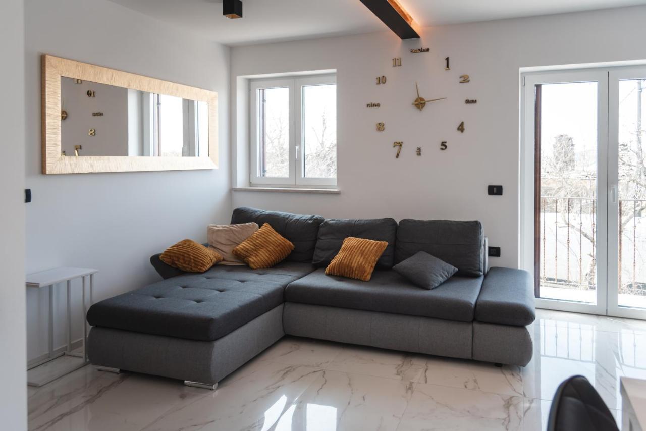 Hisa Kapis With Hot Tube Apartment Koper Luaran gambar