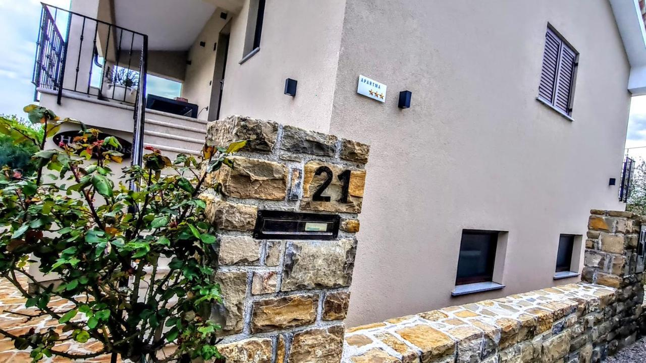Hisa Kapis With Hot Tube Apartment Koper Luaran gambar