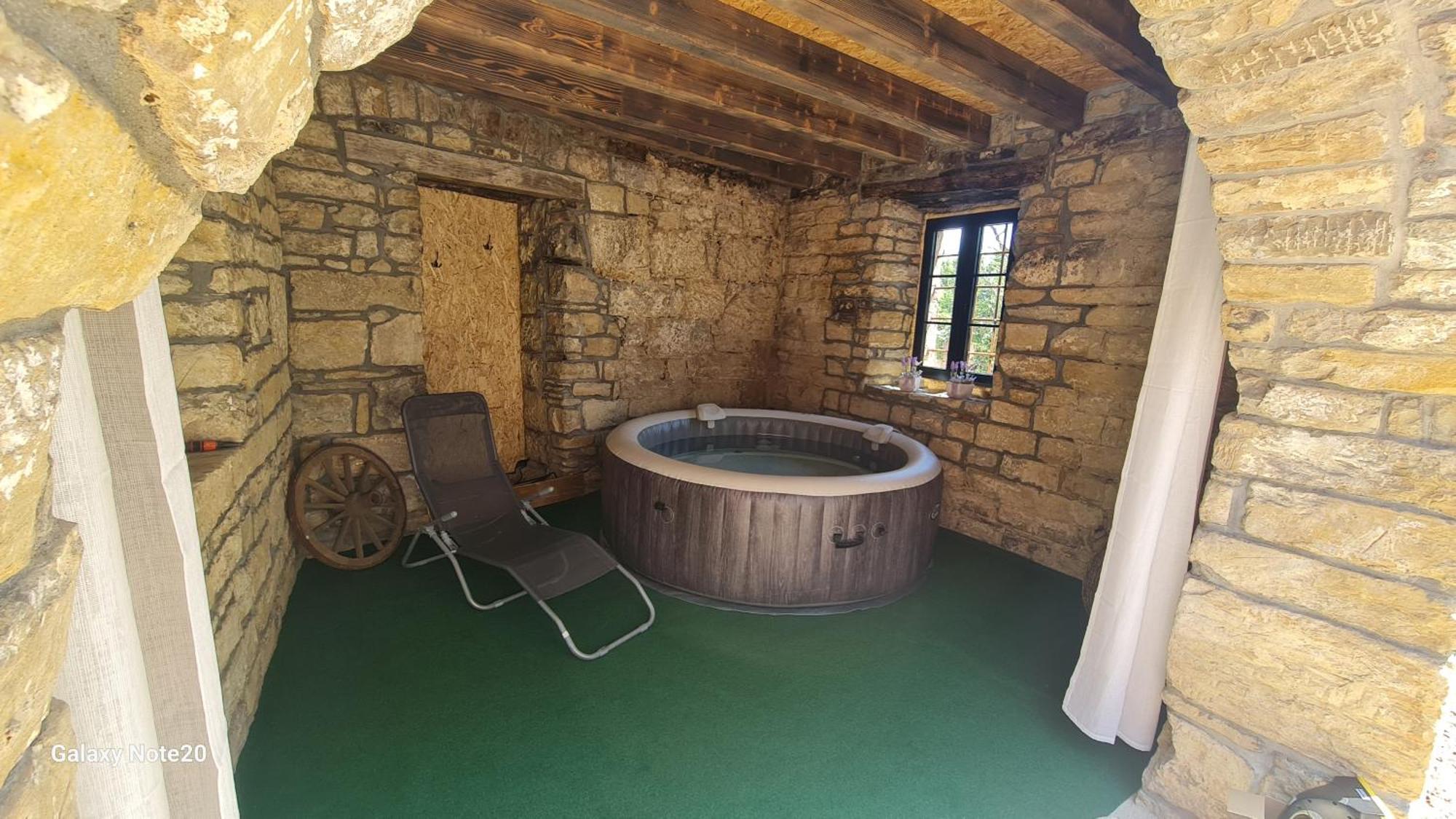 Hisa Kapis With Hot Tube Apartment Koper Luaran gambar