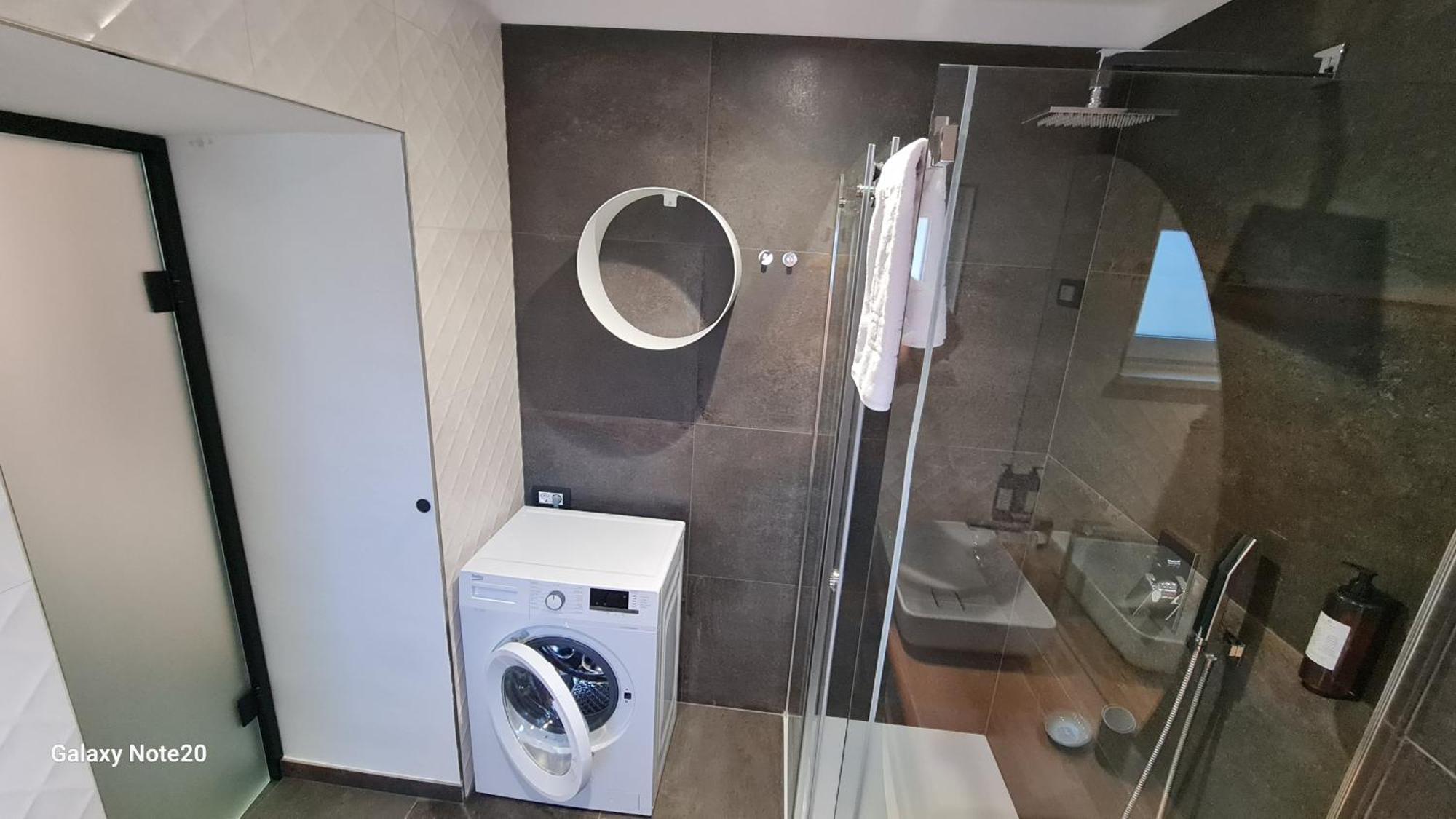 Hisa Kapis With Hot Tube Apartment Koper Luaran gambar